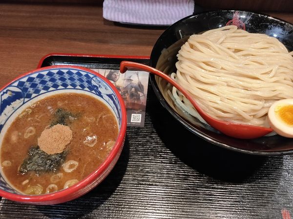 「つけ麺(大盛り) 味玉」@つけ麺専門店 三田製麺所 吉祥寺店の写真