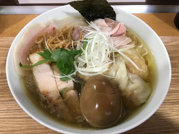 「特製塩らーめん」@らーめん亭 ひなり竜王の写真