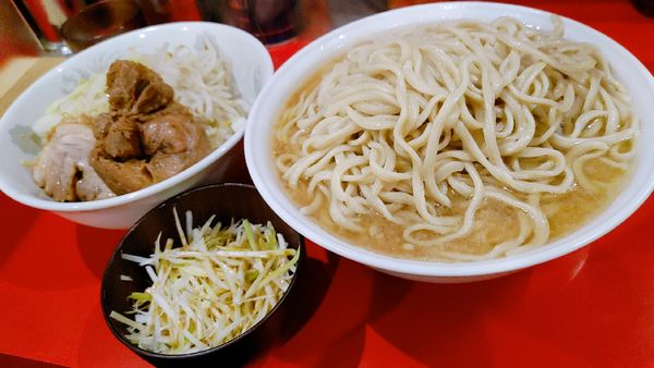 「麺増し大・ねぎ(ヤサイ)￥950」@ラーメン二郎 千葉店の写真