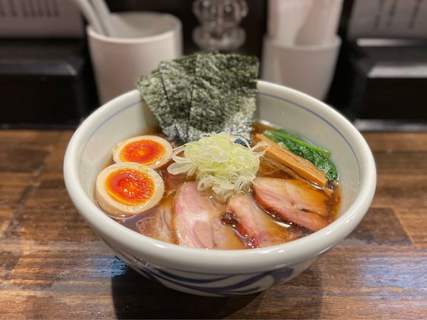 「特製中華そば（醤油）¥1300、炙り焼豚丼¥330」@櫻井中華そば店の写真