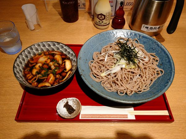 「豚肉と三種きのこのおつけ蕎麦(1,050円)」@そばえもん 大崎店の写真