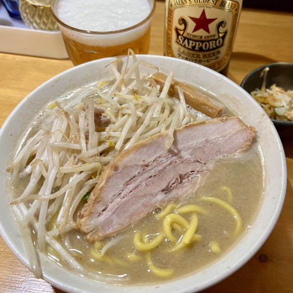 「味噌らーめん＋赤星サッポロラガービール」@味噌麺処 花道庵 北参道店の写真