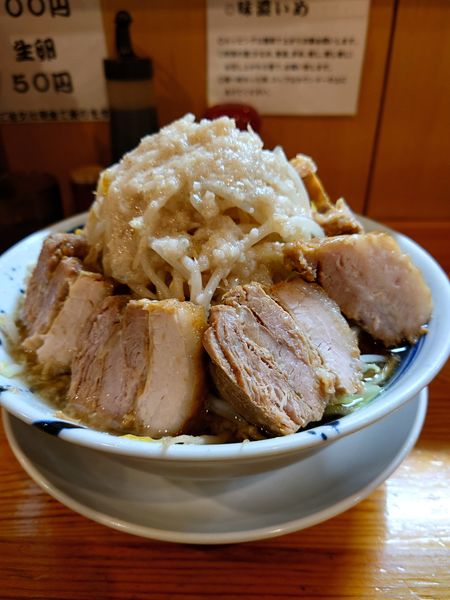 「豚ラーメン大盛り　野菜マシ　ニンニク　アブラ」@連の写真