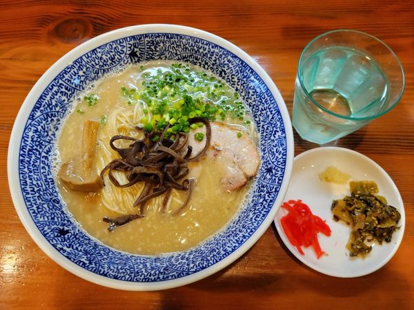 「豚骨ラーメン」@麺＆cafe Coi.Coi.の写真