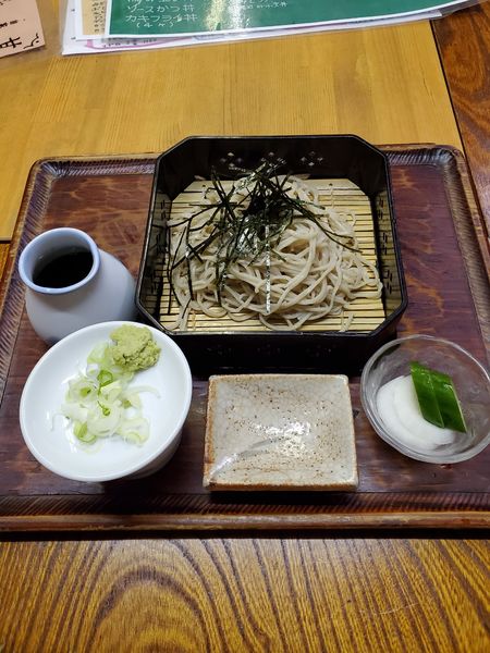 「ランチAセット（せいろ蕎麦と海鮮３色丼）」@そば処 箱根乃庵 香川店の写真