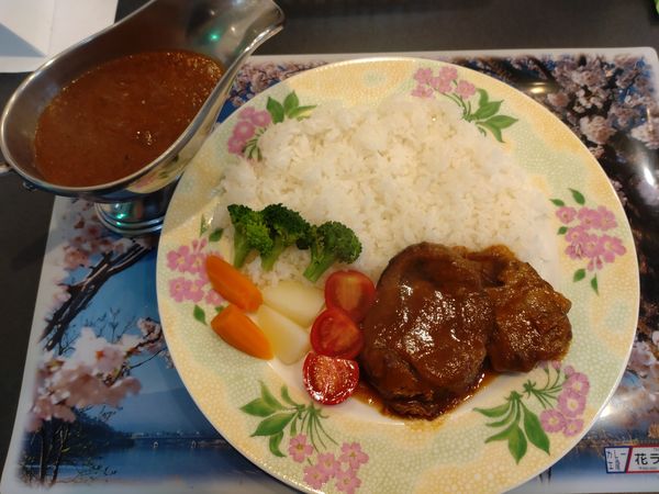 「（数量限定・予約制）欧風ビーフカレー　２０００円」@カレーショップ 花ライブラリーの写真
