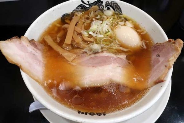 「全部乗せ醤油ラーメン　1,150円」@食堂 はせ川の写真