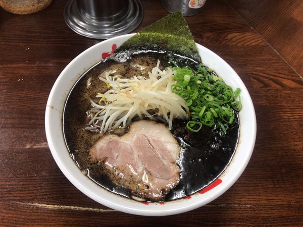 「豚骨らーめん（750円）」@なんつッ亭 秦野本店の写真