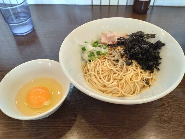 「[限定]生卵とバラ海苔の和えそば」@中華そばイデタの写真