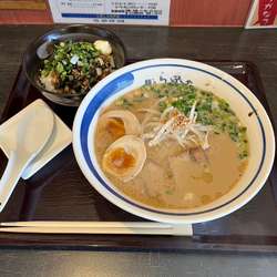 ぱしゃとんかつラーメン
