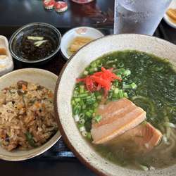 アーサそばセット1100円（漬物、じーまみ豆腐、もずく酢）