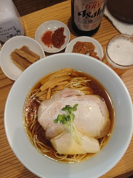 「瓶ビール＋らーめん 醤油＋カラカラ＋極太メンマ」@麺屋鈴春の写真
