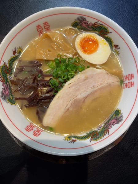 「ロクスイラーメン(博多豚骨)」@鹿粋軒の写真