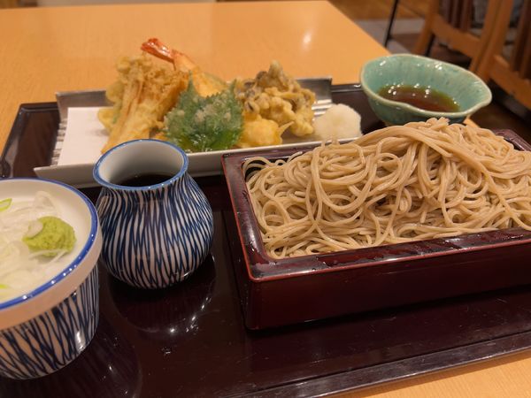 「天せいろ＋大盛」@鴨屋 そば香 妙蓮寺本店の写真