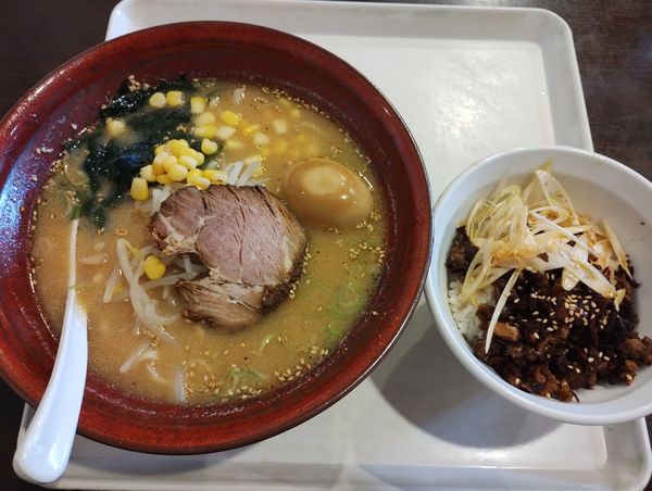 「みそラーメン(辛ねぎ丼)」@ラーメン房 だんだんの写真