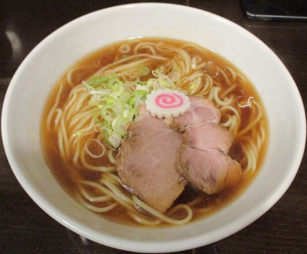 「ラーメン　870円」@らーめん紬麦の写真