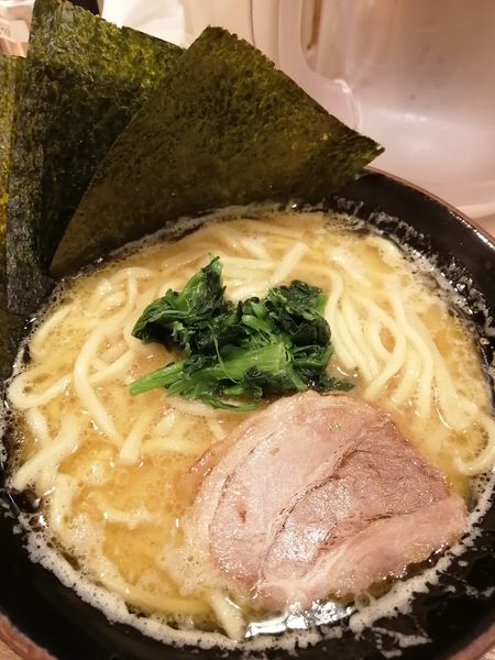 「ラーメン」@横浜家系ラーメン 横浜道 北千住東口店の写真