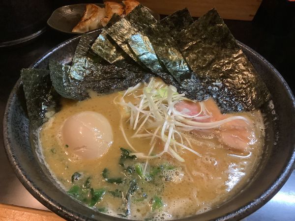 「家系らぁめん 850円」@らぁ麺家康 千城台店の写真