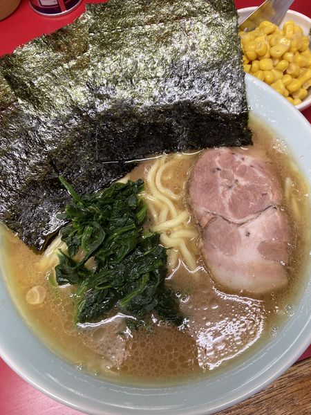 「ラーメン ＋ コーン」@横浜家系ラーメン 末広家の写真