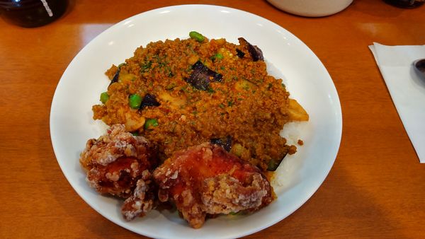 「ドライキーマカリー(唐揚げ付き) 990円」@ジンコックの写真