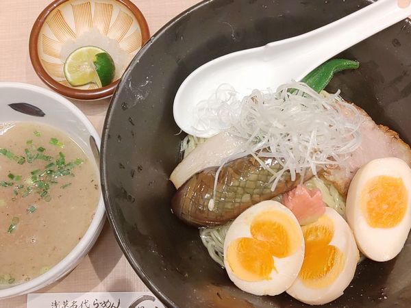 「秋野菜の秋刀魚つけ麺＋縁たま」@与ろゐ屋の写真