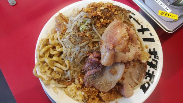 「豚シルナシ【中】」@ラーメン ギタギタの写真