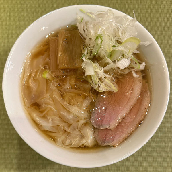 「鴨ワンタン麺」@らーめん 鴨&葱の写真
