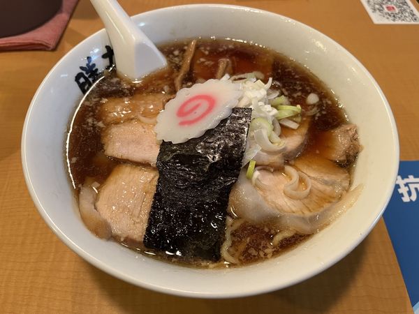 「正油焼豚麺」@支那そば 勝丸 目黒本店の写真