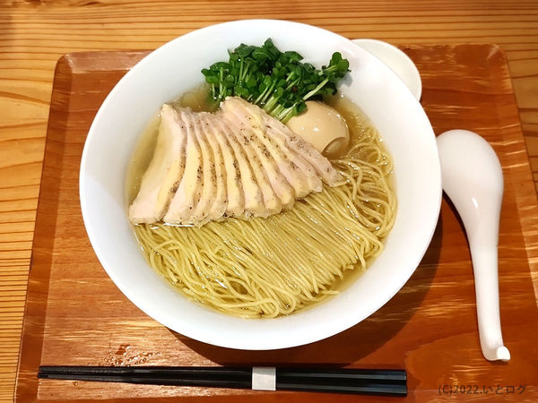 「岩手ほろほろ鳥だしの塩ラーメン（チャーシュー増量）」@ラーメン ル・デッサンの写真