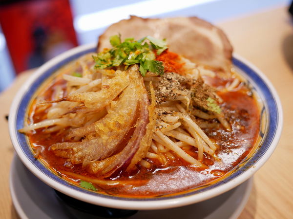 「スパイスカレーらぁ麺 太麺＋5辛＋ホアジャン＋黒胡椒」@スパイスらぁ麺 喰JACKの写真