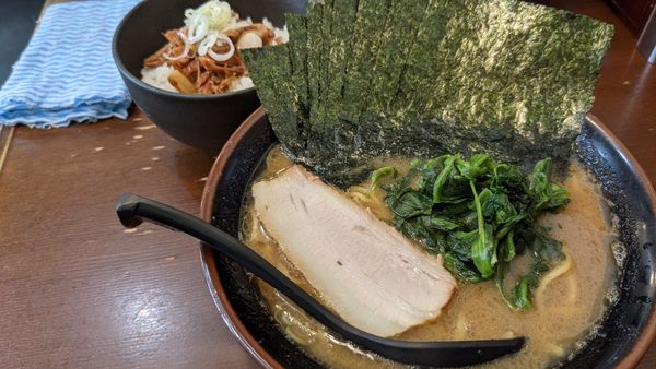 「ラーメン　のり　ライス」@ラーメン 大山家 昭島店の写真
