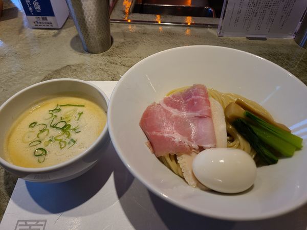 「丸鶏濃厚味玉つけ麺(1000円)」@ZEN LABORATORYの写真