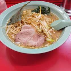 ネギラーメン 中盛り850円