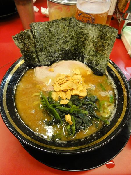 「ラーメン750円薄め🍺🍺🍺」@柏 王道家の写真
