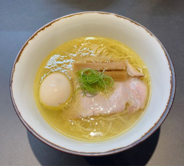 「味玉塩らぁ麺（950円）」@らぁ麺 せんいちの写真