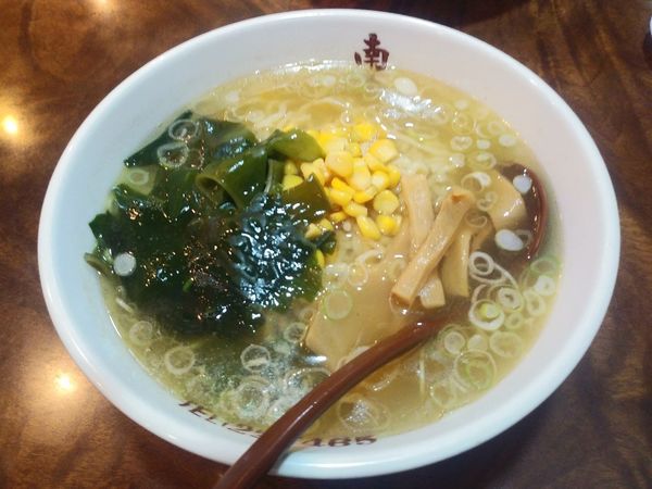 「塩ラーメン　650円」@南京飯店 中央店の写真