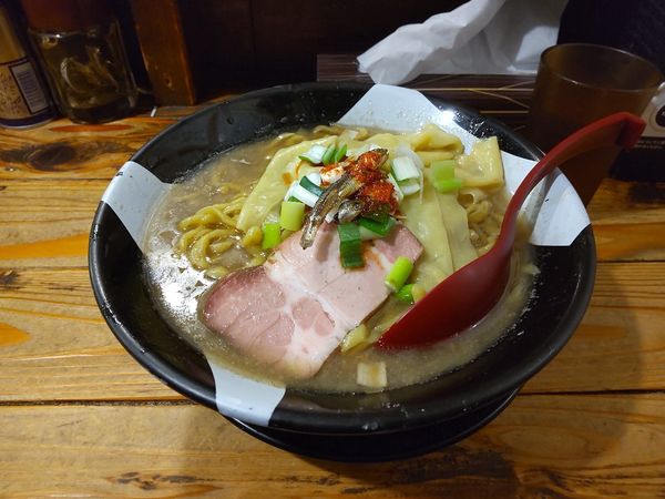 「中華そば大盛　900+100」@すごい煮干ラーメン凪 新宿ゴールデン街店 本館の写真