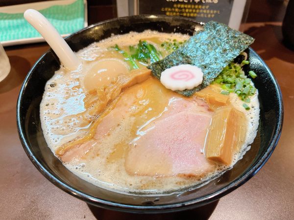 「味玉白湯そば」@おおぜき中華そば店の写真