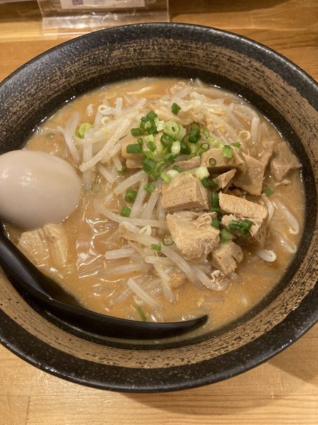「肉煮込み味噌　味玉」@上州山賊麺 大大坊の写真