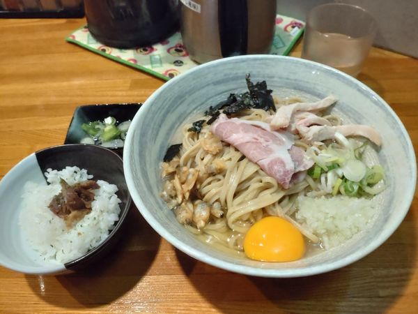 「限定　秋アサリの背脂まぜそば」@麺屋 ひな多の写真