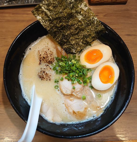 「特白湯鶏そば(870円)」@鶏そば光潮の写真