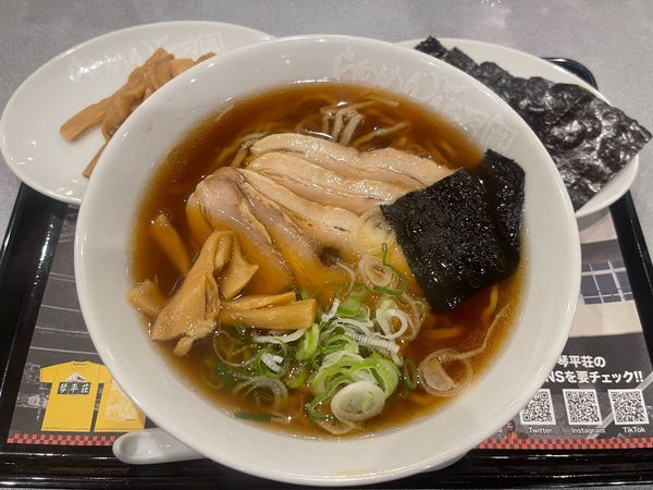 「琴平荘チャーシューメン＋琴平荘メンマ＋琴平荘海苔」@らあめん花月嵐 浦和美園店の写真