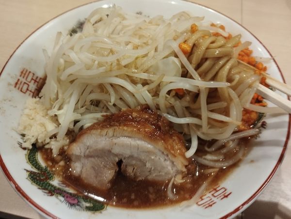 「ラーメン(ミニ)200g(820)」@鷹の目 蒲田店の写真