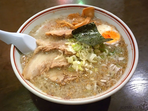 「コク塩ラーメン（＋チャーシュー）」@華福の写真