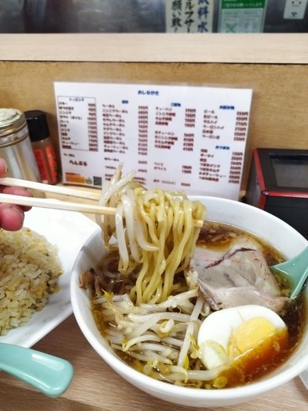「半ラーメンと半チャーハン」@らーめん らんぶるの写真