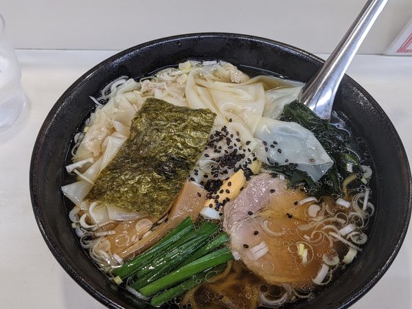 「ワンタン麺　７５０円」@手もみらーめん 十八番 北坂戸店の写真