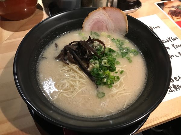 「博多らーめん　800円」@博多ラーメン天草の写真