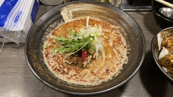 「紅担担麺」@四川麺条 香氣 千歳烏山店の写真