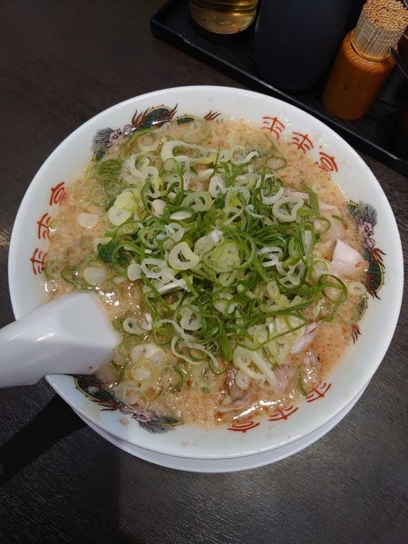 「こってりラーメン　ネギ増し」@来来亭 川越山田店の写真