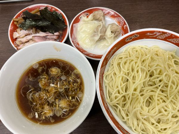 「ワンタンつけそば」@支那ソバ かづ屋の写真